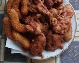 899. Egy kis nasi bundás virsli és bolti csirkemell falatok ! recept fázis 2 fotója