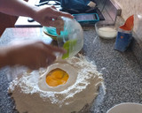 Foto del paso 3 de la receta: Rosca de Pascua rellena con crema pastelera de chocolate
