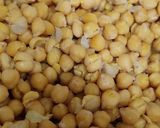 A picture of step 1 of Khatti meethi chana chat.