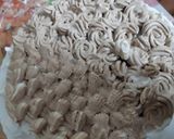A picture of step 3 of Flower basket sponge cake.