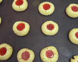 Foto del paso 3 de la receta: Pepas fáciles, económicas, rendidoras, preparadas con el dulce que tengas 👀Ojitos de mermelada 👀