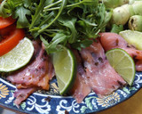 Foto del paso 2 de la receta: Ensalada de salmón ahumado con alga nori