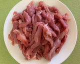 Foto del paso 1 de la receta: Solomillo strogonoff fácil