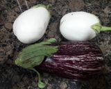 Foto del paso 1 de la receta Berenjenas rellenas de carne y verdura con bechamel gratinadas