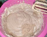 Foto langkah ke 4 dari resep Cake Coklat Chocolatos (Kukus).
