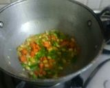 A picture of step 2 of White sauce pasta.