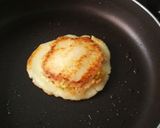A picture of step 7 of Potato pocket sandwich.