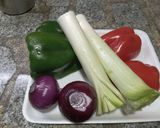 Foto del paso 3 de la receta: Torta de Puerros, Pollo y harina integral