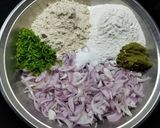 A picture of step 1 of Jowar thalipeeth.