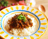 A picture of step 4 of Easy ★ Ground Meat Soboro Bowl with Yakiniku Sauce.