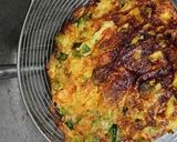 Foto langkah ke 4 dari resep Telur Dadar Mayonnaise Ala Malaysia.