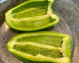 Foto del paso 1 de la receta: Pimientos rellenos en el microondas muy fáciles!!