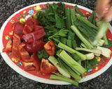 Hình bước làm 1 của món Mực Hải Hậu xào thập cẩm.