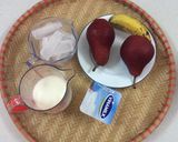 Hình bước làm 1 của món Sinh tố lê đỏ, chuối và sữa