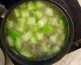 Hình bước làm 3 của món Canh bí xanh nấu với xương gà