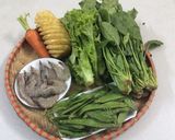 Hình bước làm 1 của món Salat cải bó xôi và tôm