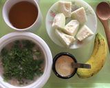 Hình bước làm 2 của món Cháo gạo lứt với xương gà