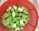 Hình bước làm 1 của món Canh bí xanh nấu với xương gà
