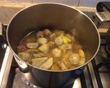 Hình bước làm 2 của món Canh khoai sọ hầm sườn non 