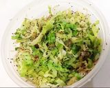A picture of step 7 of Easy Microwave Tuna Mayo Cabbage Salad.