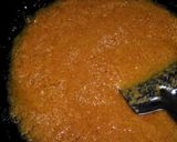 A picture of step 4 of Egg matar masala.