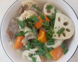 Hình bước làm 3 của món Canh củ sen nấu gân bò