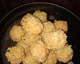 Foto langkah ke 5 dari resep Tahu Rambutan isi Sosis dan Keju.