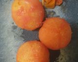 Gambar langkah 2 resipi Tomato Egg stir fry.