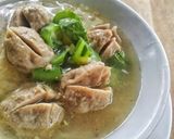 Foto langkah ke 3 dari resep Bening Oyong Bakso.