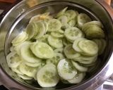 Une image de l'étape 3 de Concombres à la crème,jambon blanc,tomates séchées et basilic frais.