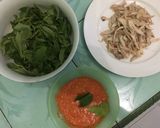 Foto langkah ke 1 dari resep Ayam Suwir Pedas Kemangi.