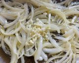 Foto del paso 2 de la receta: Ensalada de calabacitas a la vinagreta