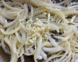 Foto del paso 2 de la receta: Ensalada de calabacitas a la vinagreta