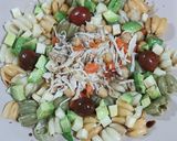 Foto del paso 3 de la receta: Ensalada de pasta templada con sobras de cocido madrileño!
