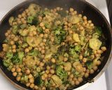 Foto del paso 6 de la receta Garbanzos con verdura
