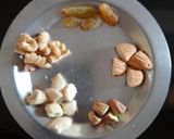 A picture of step 4 of Bread Gulab Jamun.