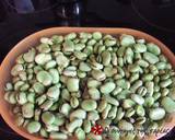 Omelette with fresh broad beans recipe step 1 photo