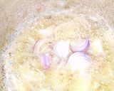 A picture of step 4 of Danwake with hot liver sauce.