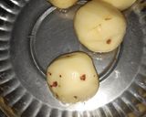A picture of step 1 of Deep fry crispy aloo.