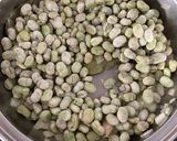 Foto del paso 3 de la receta: Habitas rehogadas con embutido de “ Requena “