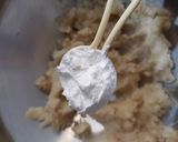 A picture of step 2 of Frozen aloo tikki.
