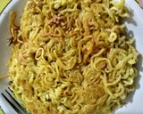 Foto langkah ke 4 dari resep Omelete mie.
