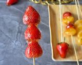 صورة لخطوة 5 من وصفة تانجهولو بالفراولة واليوسفي 🍓🍊 Strawberry & Mandarin Tanghulu