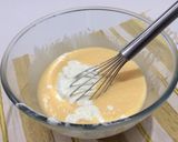 Foto langkah ke 3 dari resep Mix Berries Yogurt Cake.