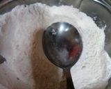 A picture of step 2 of Sub ka favorite zinger burger.