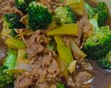 Foto langkah ke 4 dari resep Brokoli cah daging sapi.