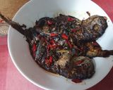 Foto langkah ke 5 dari resep Ikan bumbu kecap ala Hongkong (Hong Sau Yi).