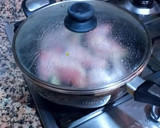 Foto del paso 3 de la receta: Perdiz estofada con zanahorias y alcachofas en salsa de azafrán
