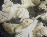 कॉलिफ़्लोवेर ब्लोण्डी लहसुनी काजू सॉस के साथ रेसिपी चरण 1 फोटो