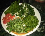 A picture of step 1 of Green salad.